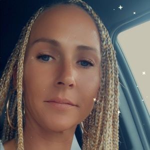 Meet your Posher, Nichole